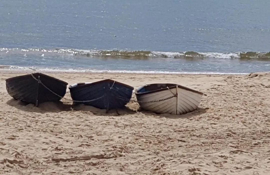 Lovely 2 Bedroom Flat Wifi Close To The Beach-1